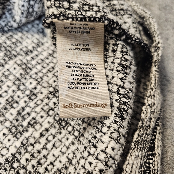 NWT Soft Surroundings Button Front Hooded Cardigan Sweater Size M - Picture 5 of 12